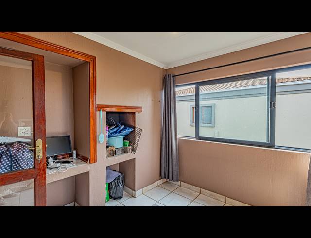2 BEDROOM APARTMENT TO LET IN FAIRLAND